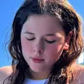 Я Арина, 18, из Тегерана, ищу знакомство для без обязательств