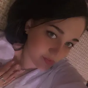 Я Алина, 23, из Порхова, ищу знакомство для регулярного секса