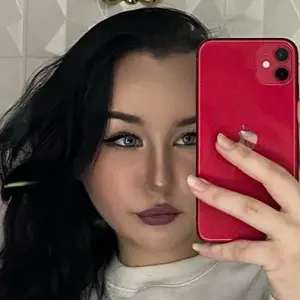 Nastya из Калининграда, ищу на сайте на одну ночь