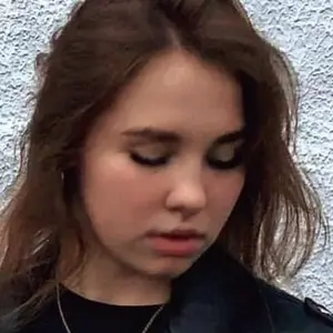 Я Карина, 21, знакомлюсь для на одну ночь в Москве