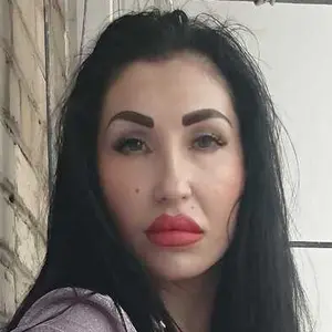 Я Алёна, 23, знакомлюсь для приятного времяпровождения в Азове
